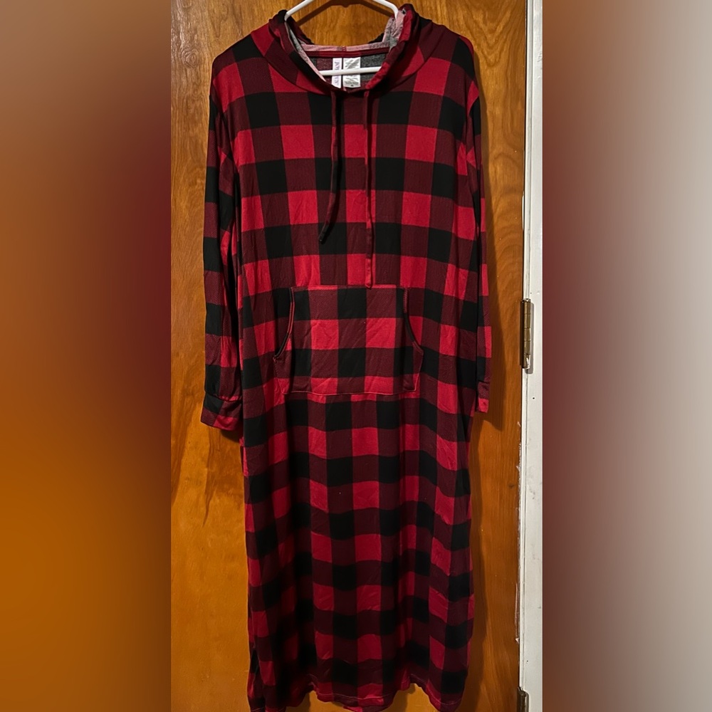 2X, Joyspun, red & black plaid lightweight hoodie style sleep shirt pajama
